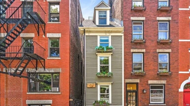 Boston Skinny House Zillow 1024x576