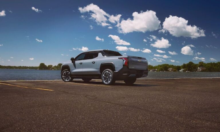 october 2024 2025 chevrolet silverado ev lt 2 1200x630 s