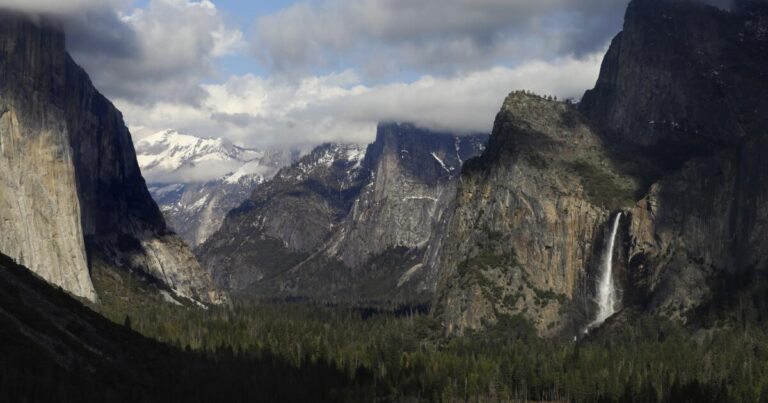 1743176756 urlhttps3A2F2Fcalifornia times brightspot.s3.amazonaws.com2F7b2Fc42F4d524b484b7fbe4f7529742d